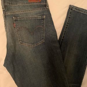 Levi Demi curve jeans